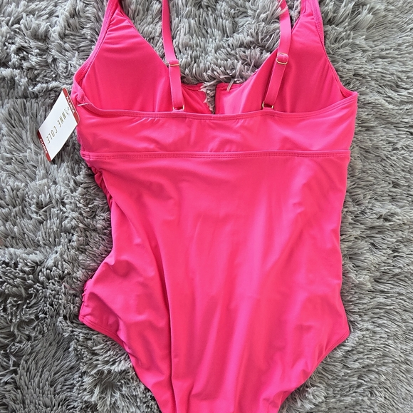 ๐๏ธ Anne Cole Hot Pink One Piece - Picture 6 of 9